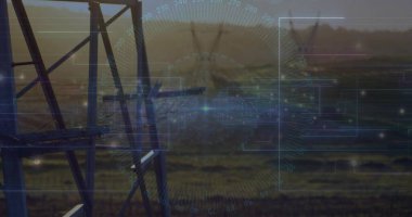 Kırsal alandaki çelik kafes kule bölümünün çerçevelenmesi, HUD radar halkalarını, yalıtıcıları, kopyalama alanını gösteriyor. Pylon, şanzıman, altyapı, üst üste, ekran, ufuk, arazi