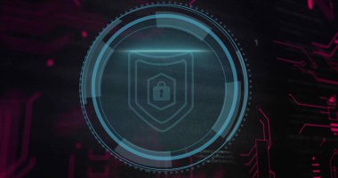 Siyah siber gösterge panelinde dönen merkezi dairesel HUD görüntüleniyor. Kalkan kilidi ve devreleri de var. Siber güvenlik, arayüz, neon, fütüristik, görselleştirme, ağ, parlaklık