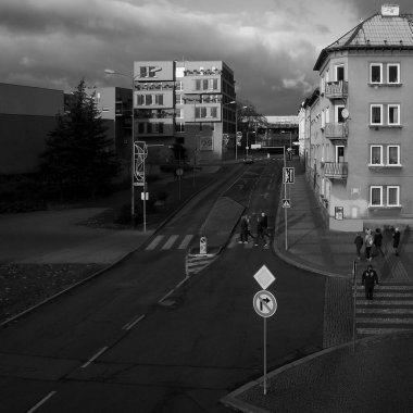 Chomutov, Çek Cumhuriyeti - 29 Kasım 2020, 14: 51 - Farskeho Caddesi 'nde gün batımı