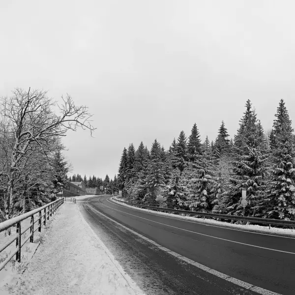 Hora Svateho Sebestiana Czech Republic December 2020 Winter Road Cloudy — Stock Photo, Image