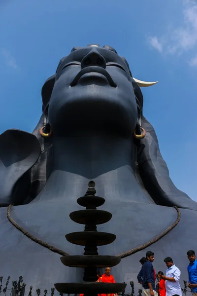 Coimbatório Índia Dezembro 2020 Estátua Adiyogi Shiva Pessoas Estão Visitando — Fotografia de Stock