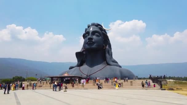 Coimbatore Ινδία Μαρτίου 2021 Άγαλμα Adiyogi Shiva Άνθρωποι Επισκέπτονται Και — Αρχείο Βίντεο