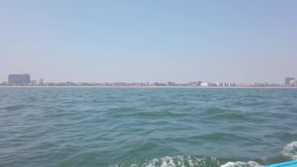 Bela Vista Cidade Chennai Dentro Mar Barco Pesca — Vídeo de Stock