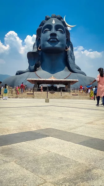 Coimbatore Índia Março 2021 Estátua Adiyogi Shiva Pessoas Estão Visitando — Fotografia de Stock