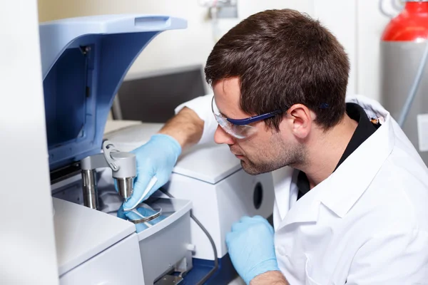 Scientist research in a lab environment — Stock Photo, Image