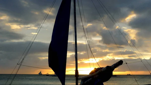 Pequeños Veleros Atardecer Boracay Filipinas — Foto de Stock