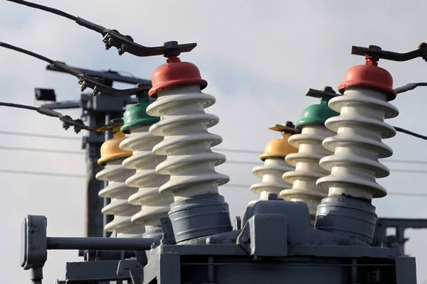 Hochspannungsumspannwerk Blauen Himmel Mit Schalter Litauen — Stockfoto