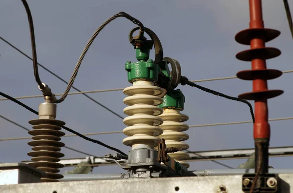 Subestación Alto Voltaje Cielo Azul Con Interruptor Lituania — Foto de Stock