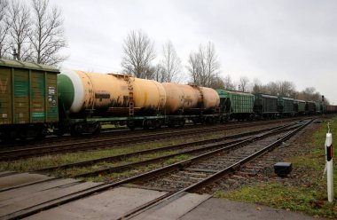 Litvanya Demiryolları, Litvanya Demiryolları, ülkenin ulusal demiryolu şirketidir.