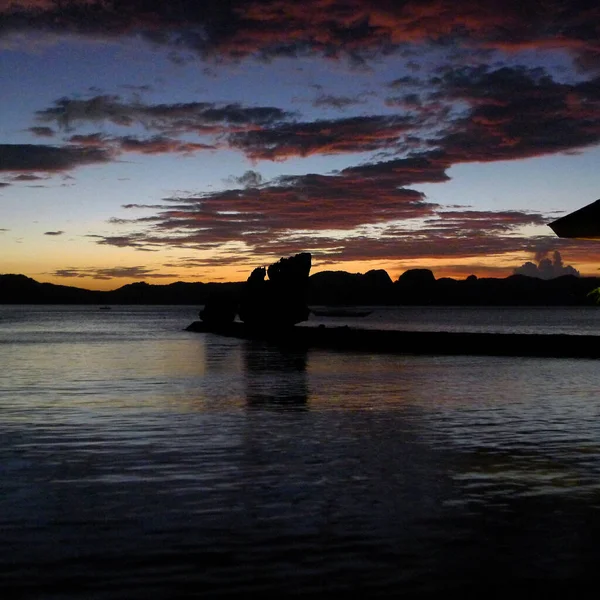 Schöner Sonnenuntergang Mit Silhouetten Philippinischer Boote Nido Insel Palawan Philippinen — Stockfoto