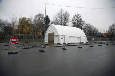 Mobil covid kontrol noktası, test alanı. Litvanya Kedainiai