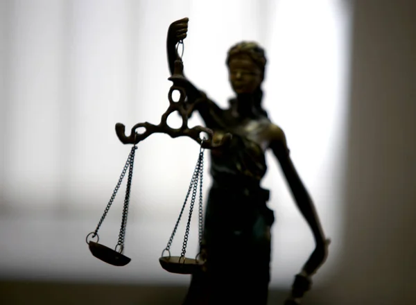 Law Justice Konzept Mit Maßstab Und Themis Hintergrund Zusammensetzung Vor — Stockfoto