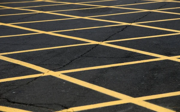 Hay Estacionamiento Marca Carretera Amarilla —  Fotos de Stock