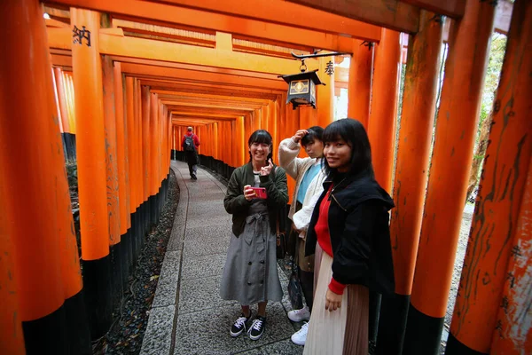 Červené Torii Brány Chodník Cesta Fushimi Inari Taisha Svatyně Jeden — Stock fotografie