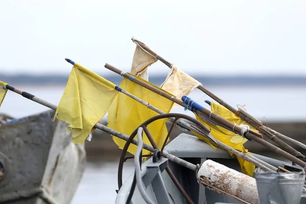 Bărcile Pescuit Din Portul Nida Steagurile Marchează Plasa Pescuit — Fotografie, imagine de stoc