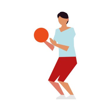 Adam dışarıda top oynarken spor yapıyor.