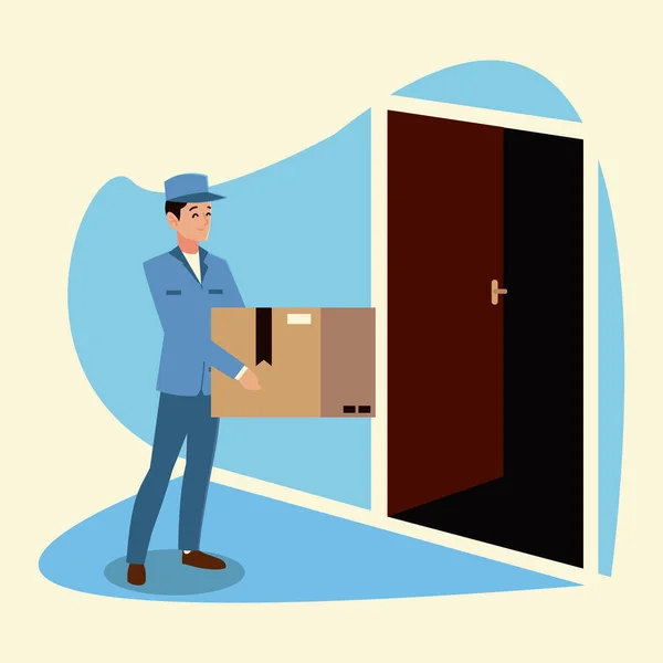Carteiro serviço postal transportando caixa de papelão na porta —  Vetores de Stock