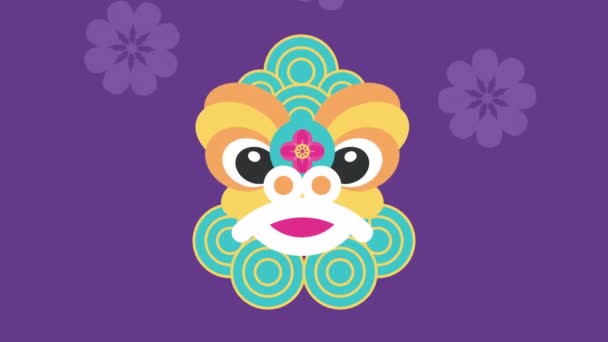 Feliz celebración china con máscara de dragón y flores — Vídeo de stock