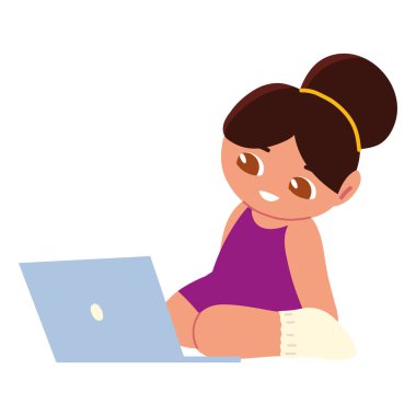 dizüstü bilgisayar kullanan kız