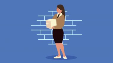 Belgeleri olan genç bir iş kadını.