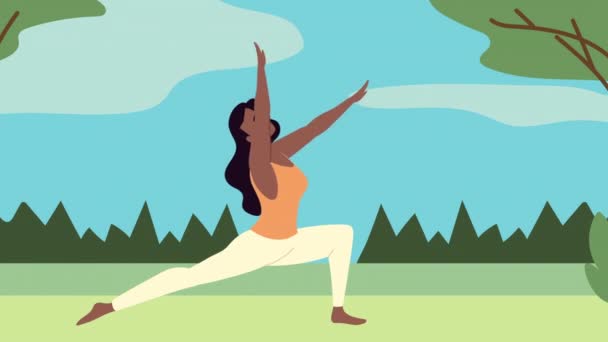 Morena practicando yoga en el campo — Vídeo de stock