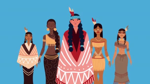 Indigène femelle chef et groupe de tribus — Video