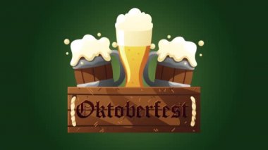 Oktoberfest kutlaması. Ahşap etiketli ve biralı.