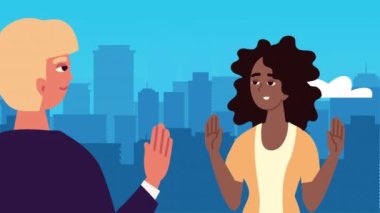 Şehirdeki animasyon üzerine konuşan ırklar arası bir çift.