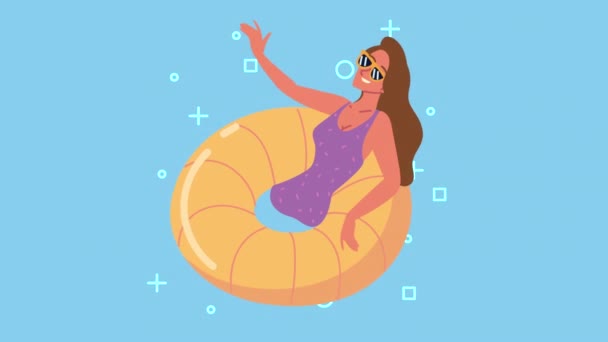 Kvinna avkopplande i gul float animation — Stockvideo