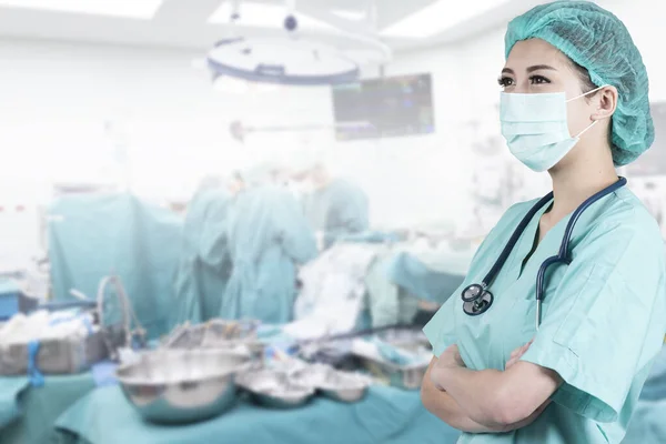 Aziatische Jonge Vrouwelijke Chirurg — Stockfoto