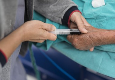 hasta hemşire çizim kan