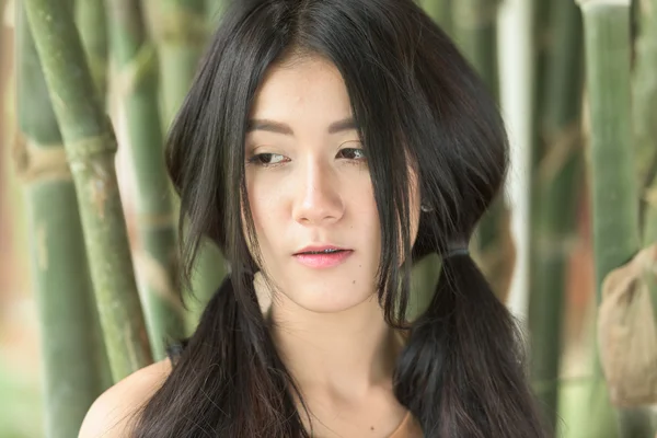 Asiática mulher sentindo tristeza — Fotografia de Stock