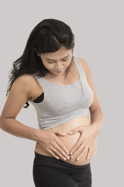 Asiática mulher grávida — Fotografia de Stock