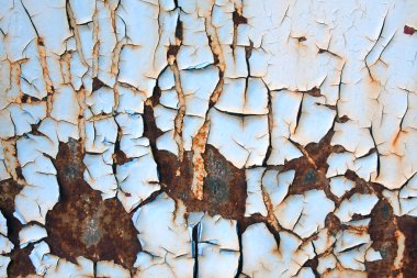 Metal, pas ve paslanma, damlalar ve yakın çekim üzerindeki boya çatlamış ve soyulmuş.