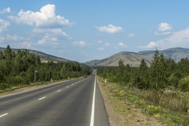 Yolun Güney Urallar dağlarında.