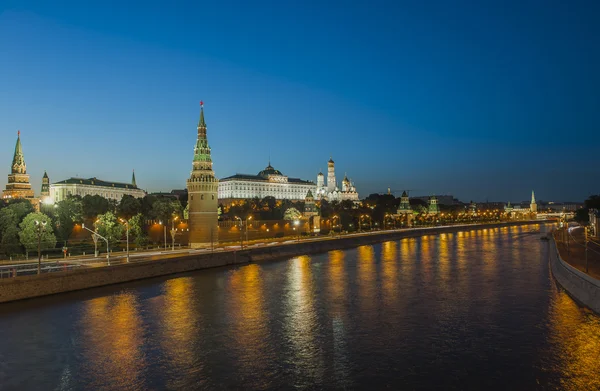 Кремль ночью . — стоковое фото