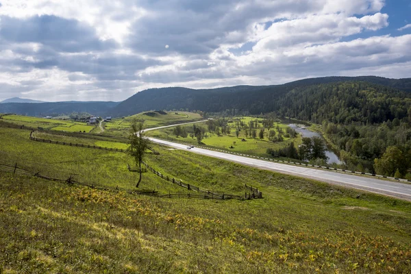 Vägen till Uralbergen. — Stockfoto