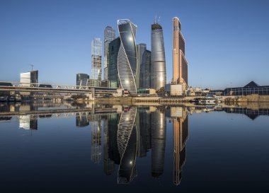 İş Merkezi Moskova şehir gündoğumu.