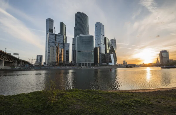 Business Center Moscow City all'alba . — Foto Stock