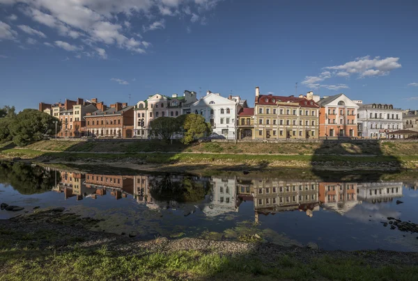 Golden Embankment, uma área residencial no local histórico de — Fotografia de Stock