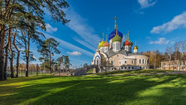 L'église du Saint Igor de Tchernigov à Novo-Peredelkino . — Photo