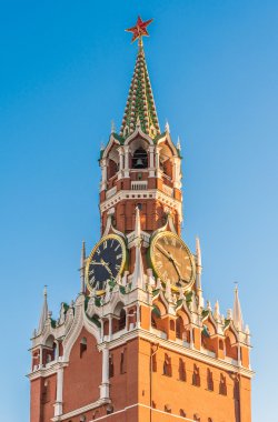 Moskova Kremlin 'in Spasskaya Kulesi.