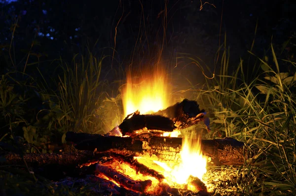 Exposition gegenüber der Verbrennung des Feuers bei 6 Sekunden. — Stockfoto