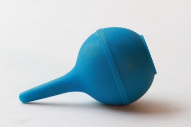 Mavi geçmişte üzerinde beyaz izole