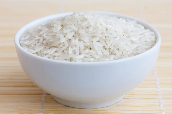 Cuenco de arroz blanco de grano largo — Foto de Stock