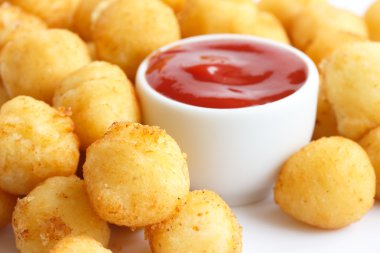 Küçük altın kızarmış patates topları.