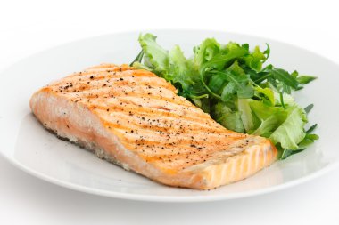 Izgara somon filetosu..