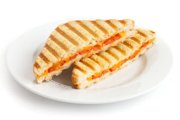 Tosty kanapkę z serem i pomidorem. — Zdjęcie stockowe