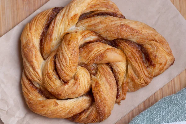 Freshly Baked Cardamom Bun Twist — Stock Photo, Image