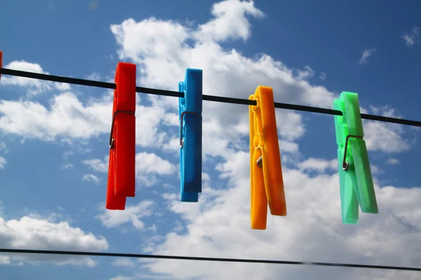 Gökyüzünde clothespins dönüştürün